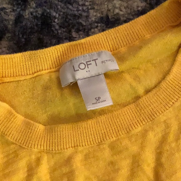 Yellow light weight sweater - Picture 3 of 3